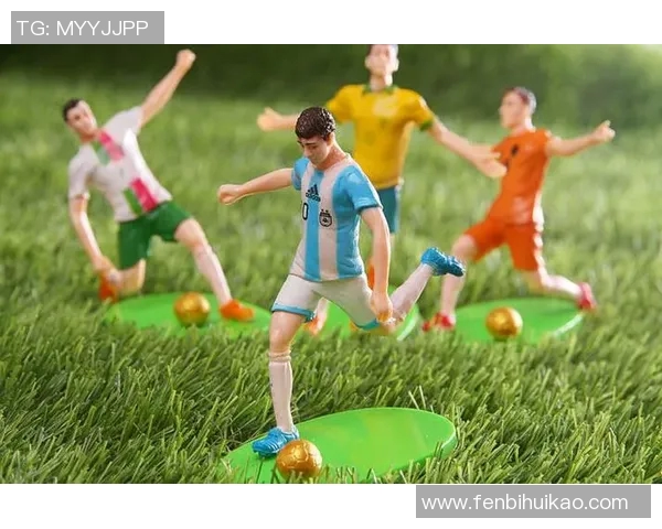 高清足球明星手办男生图片展示让你感受球场魅力与热情